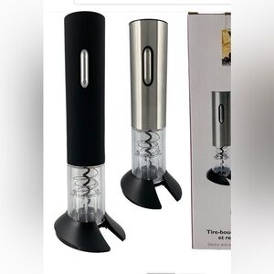 NIB Electric Rechargeable Wine Opener - Black